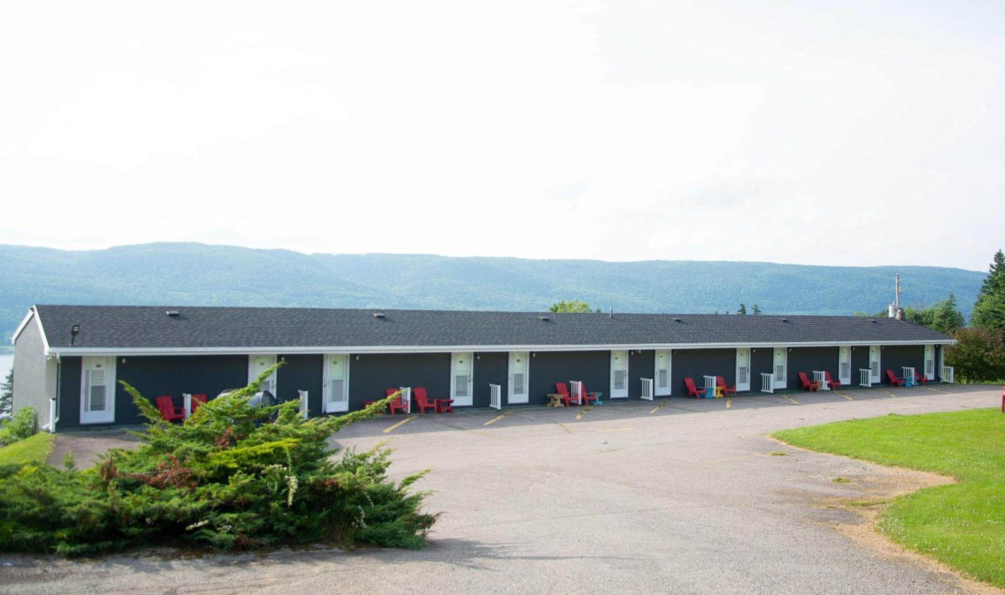 Travels Inn Victoria County Boularderie East Exterior photo